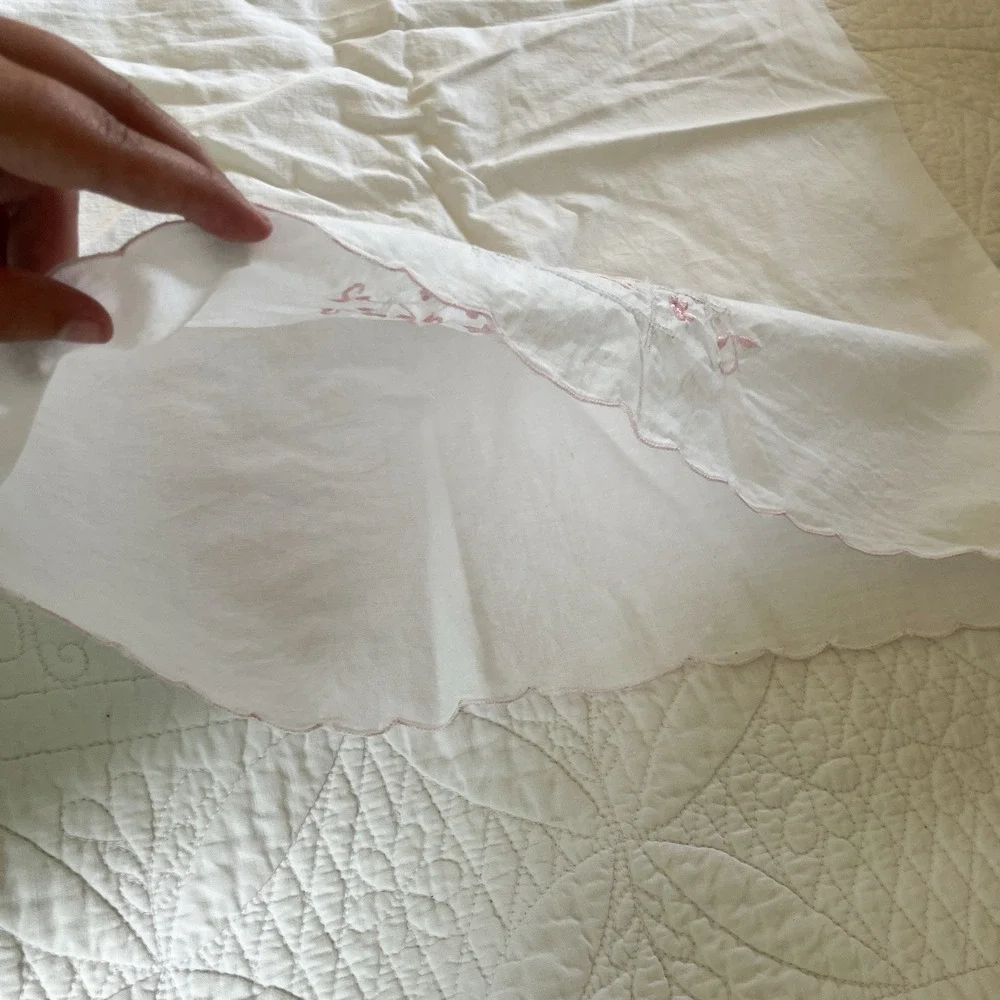 Vintage Hand Embroidered Cotton One Pillowcase Pink Flowers‎ Floral Ring Scroll